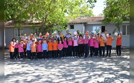 Manisa Büyükşehir Belediye Başkanı Besim Dutlulu: "Spor malzemesi desteğini tüm ilçelerde öğrencilerimize ulaştıracağız"