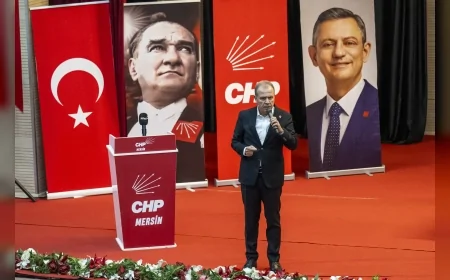 Vahap Seçer CHP Toroslar İlçe Kongresi’nde: “CHP Türkiye Cumhuriyeti’nin sigortası, demokrasinin öncüsüdür”