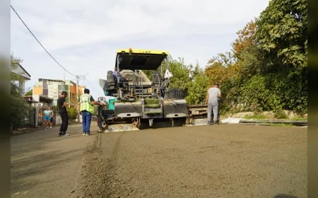 Edremit’te Narlı Mahallesi ve yeni köprü çevresinde yol çalışmaları hızlandı