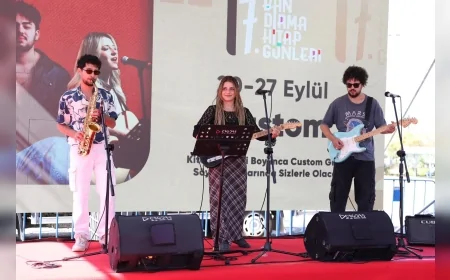 Bandırma Kitap Günleri’nin altıncı gününde Günaydın, Mahruki ve Tufan sahnede buluştu