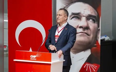Mersin Büyükşehir Belediye Başkanı Vahap Seçer: “İktidar artık demokrasi ve hukuk dışına çıkarak mücadele etmeye başladı”