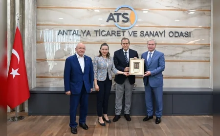 Başkan Vekili Büşra Özdemir: "Moskova ile işbirliği Antalya ekonomisine somut fırsatlar sunuyor"