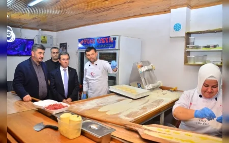 Terme’de 38. Ahilik Haftası kutlamalarında ustalara plaket, esnafa ahilik pilavı ikramı yapıldı