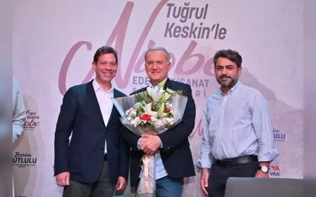 Murathan Mungan Manisa’daki söyleşisinde: "Kadın sorununu çözemeyen toplum gelişemez"