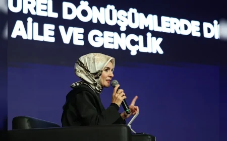 Mahinur Özdemir Göktaş, Dünya Şampiyonalarında altın madalya kazanan milli sporcuları arayarak tebrik etti