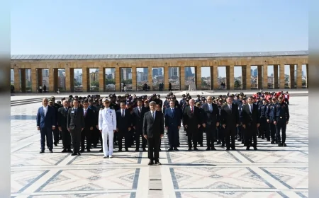 Manisa’da İtfaiye Haftası: Anıtkabir ziyareti, sergi ve yaralı kurtarma tatbikatı yoğun ilgi gördü