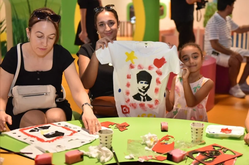 Antalya Bilim Merkezi’nde 30 Ağustos Zafer Bayramı coşkusu çocuklarla buluştu