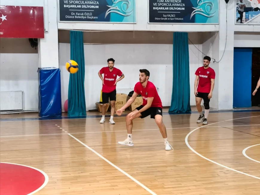 Düzce Belediyesi Spor Akademisi voleybol takımı yeni sezona başladı, hedef play-off ve taraftar desteği