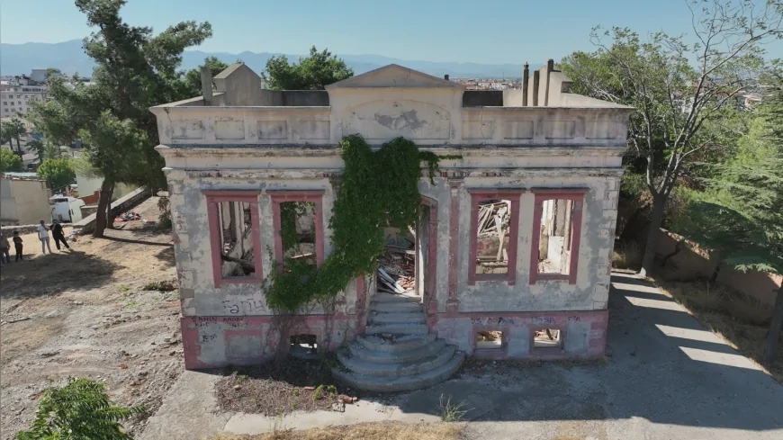 Balıkesir’de tarihi Edremit evleri ve 121 yıllık sağlık binası restore edilerek turizme kazandırılıyor