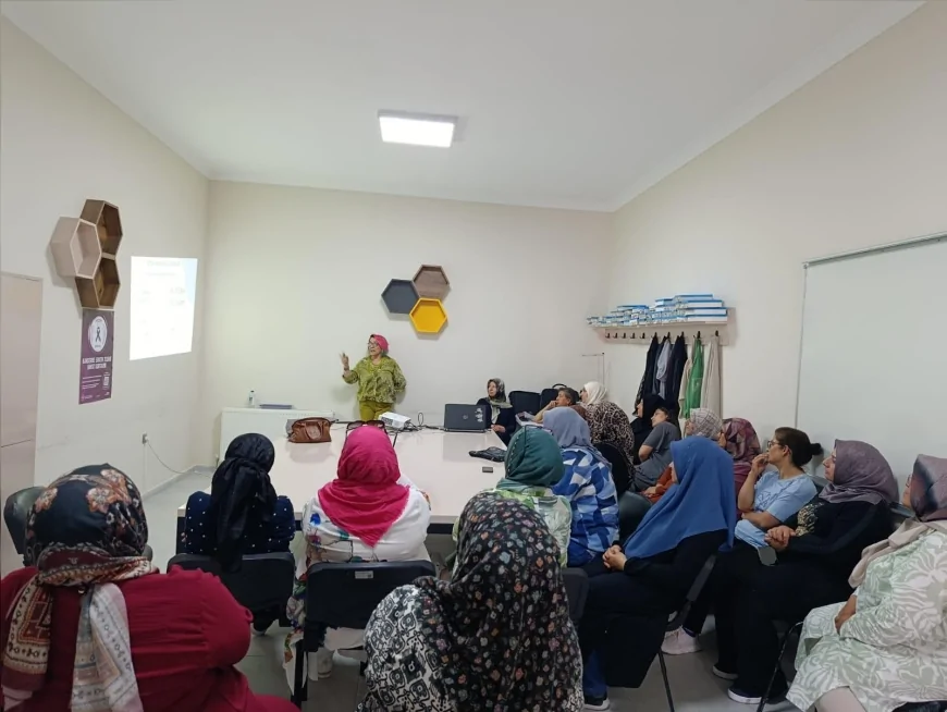 Pursaklar’da Hanım Evlerinde tütünsüz hayat semineri ile sağlıklı yaşam bilinci güçlendirildi