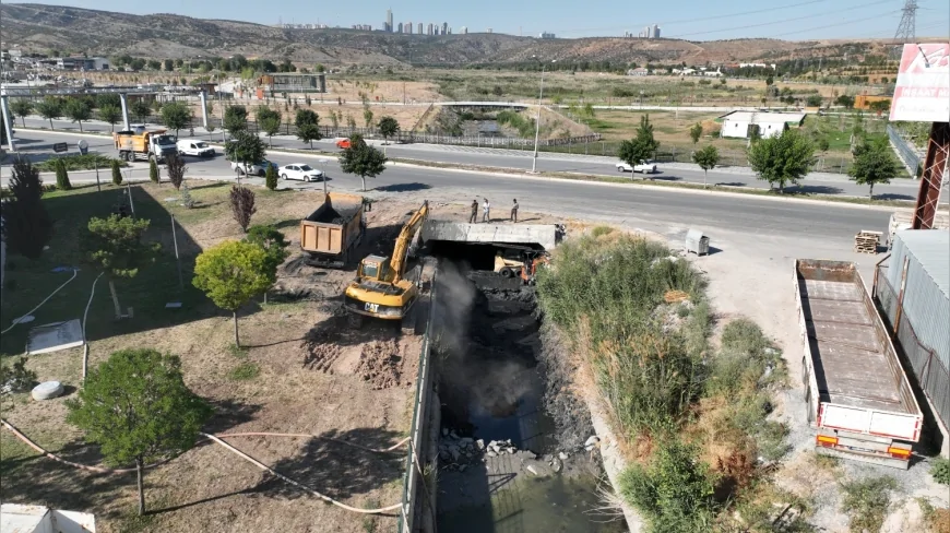 Mogan ve Eymir göllerini bağlayan kanalda temizlik ve iyileştirme çalışmaları başlatıldı