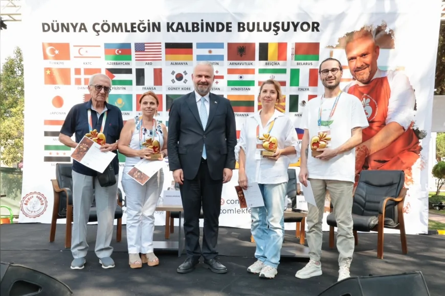 Uluslararası Menemen Çömlek Festivali 41 ülkeden katılımla başladı, Menemen çömleği dünya sahnesine taşındı