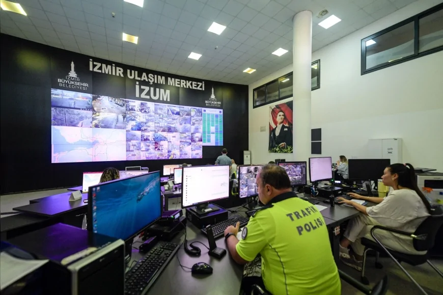İzmir’de okul trafiği İZUM kameralarıyla izlendi, akıllı sistemlerle anında müdahale edildi