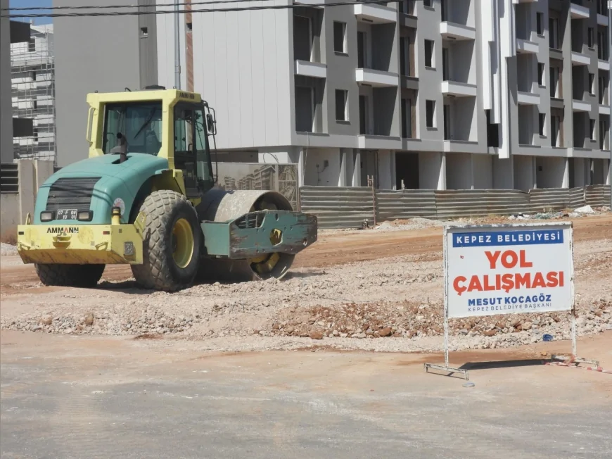 Kepez Belediyesi, Altınova Sinan Mahallesi’nde yıllardır süren yol sorununu çözüme kavuşturdu