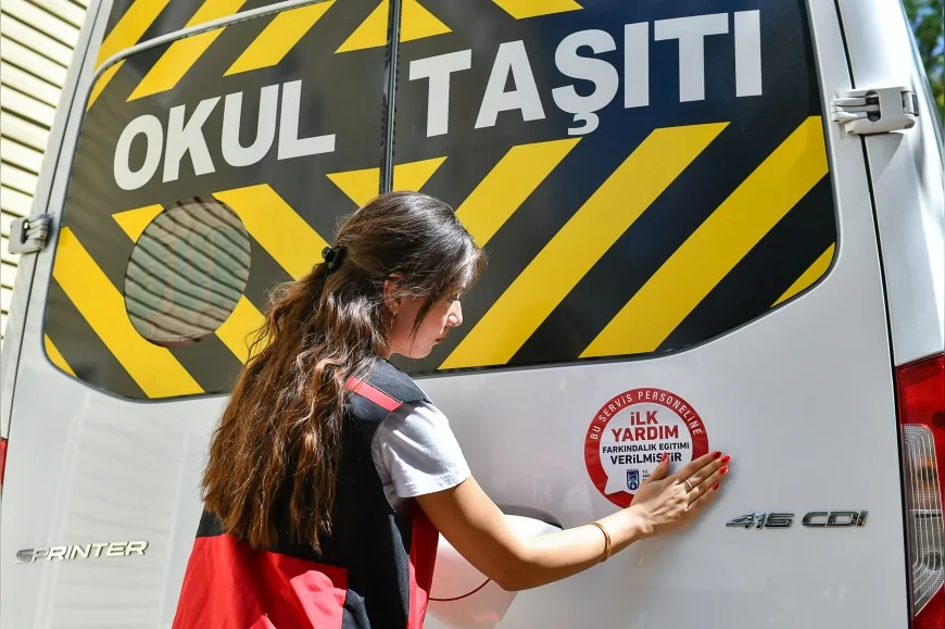 Ankara Büyükşehir Belediyesi okul servis şoförlerine ilk yardım ve güvenli sürüş eğitimi verdi