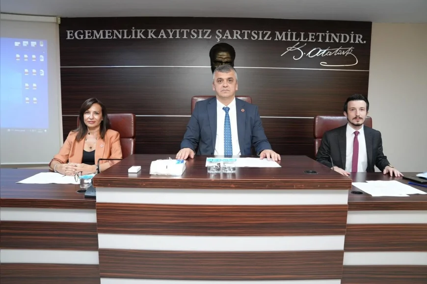 Giresun Belediye Meclisi öğrenci servis ücretlerini belirledi, yeni meclis üyesi ilk toplantısına katıldı