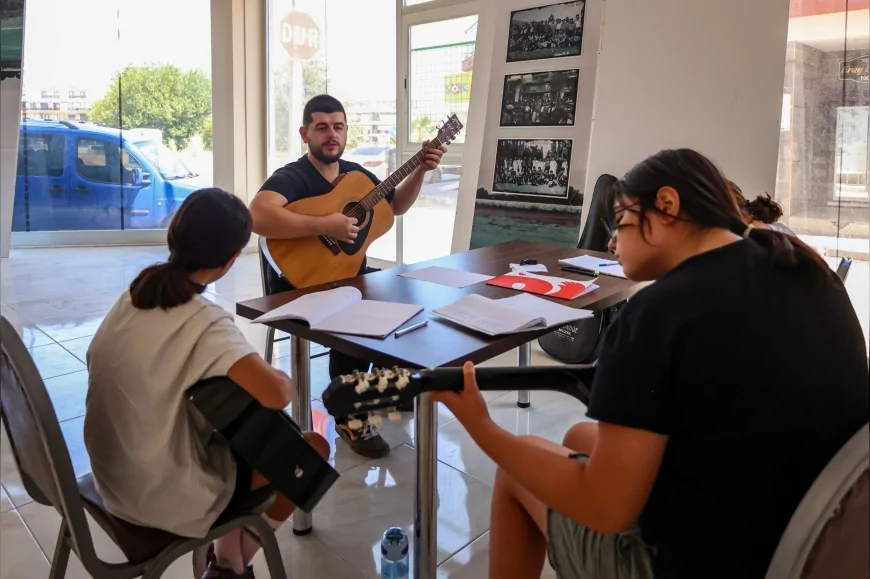 Efeler Belediyesi Müzik Akademisi ücretsiz derslerle kapılarını açıyor