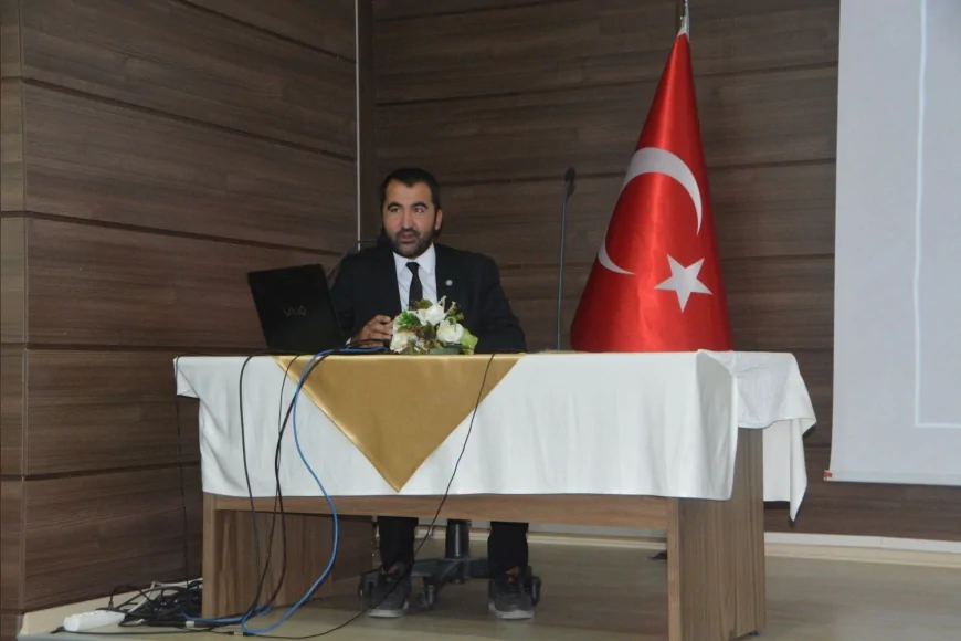 Ege Üniversitesi’nde “Yabancı Basında İzmir’in Kurtuluşu” konferansı ilgi gördü