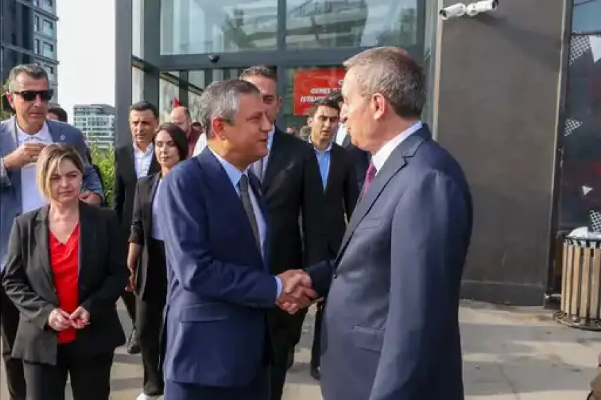 CHP Genel Başkanı Özgür Özel, DEM Parti eş genel başkanları ile bir araya geldi
