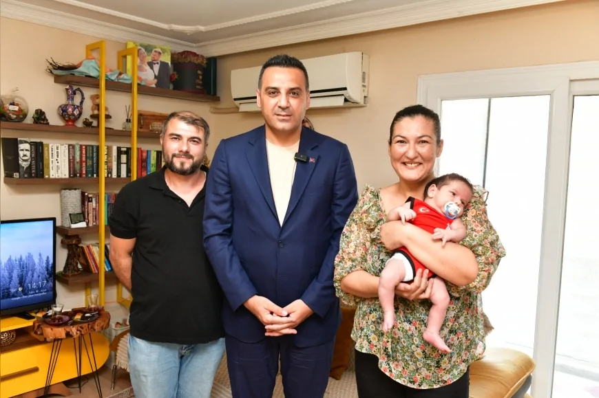 Çiğli Belediyesi’nden “Hoş Geldin Bebek” projesi: Yeni doğan bebeklere hediye çantası dağıtılıyor