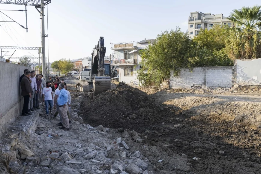 Karşıyaka’da trafik rahatlıyor: 1671 Sokak Mavişehir’e bağlanıyor, Kemal Baysak Bulvarı’na taşıt köprüsü yapılıyor