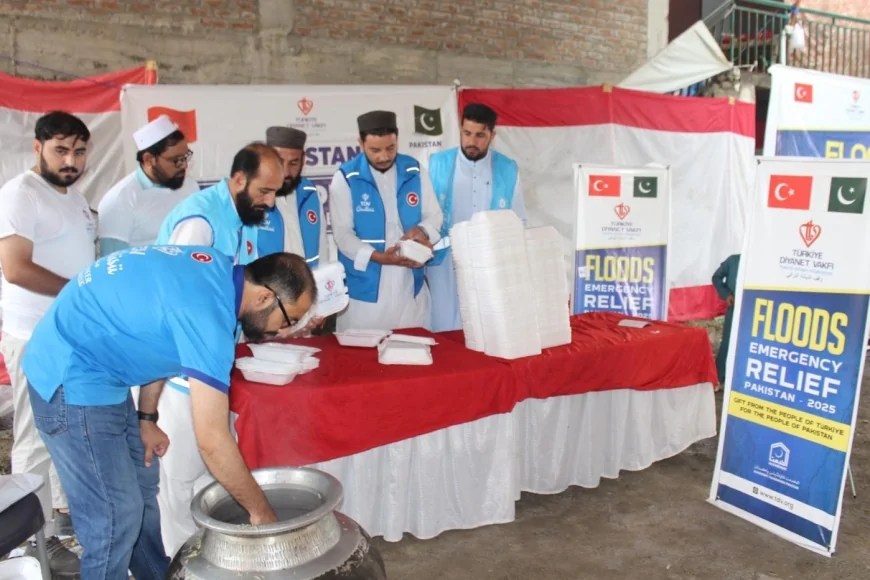 TDV Pakistan’daki sel felaketinde 18 bin kişiye sıcak yemek ve insani yardım ulaştırdı