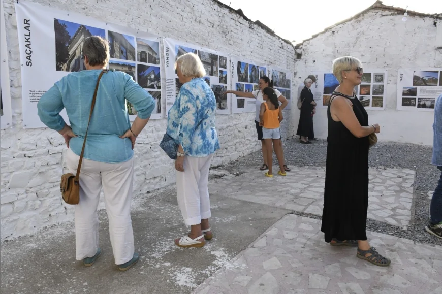 Kuşadası’nda 4’üncü ‘Hatırlayan Mahalle Günleri’ kortej yürüyüşüyle başladı, yöresel tatlar ve etkinlikler ilgi gördü
