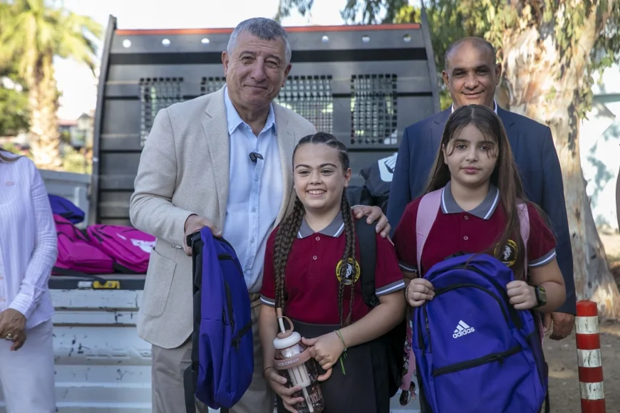 Güzelbahçe Belediyesi 2500 öğrenciye çanta ve kırtasiye desteği sağladı