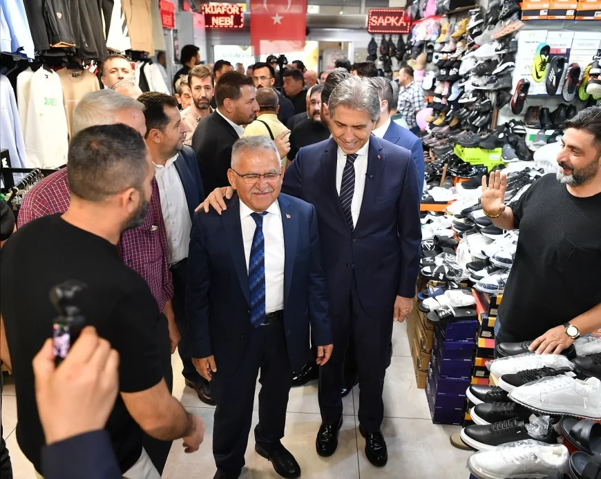 Başkan Büyükkılıç ve AK Parti Genel Başkan Yardımcısı Demir Kayseri’de esnaf ziyaretleri gerçekleştirdi