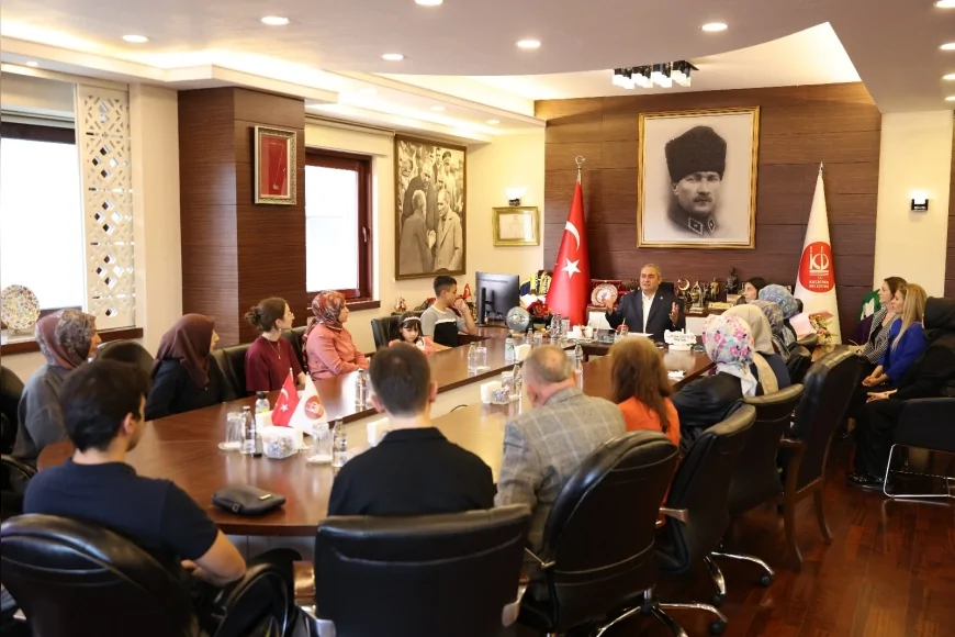 Keçiören Belediyesi Eğitim Merkezi öğrencileri 2025 LGS ve YKS sonuçlarında hedefledikleri okullara yerleşti