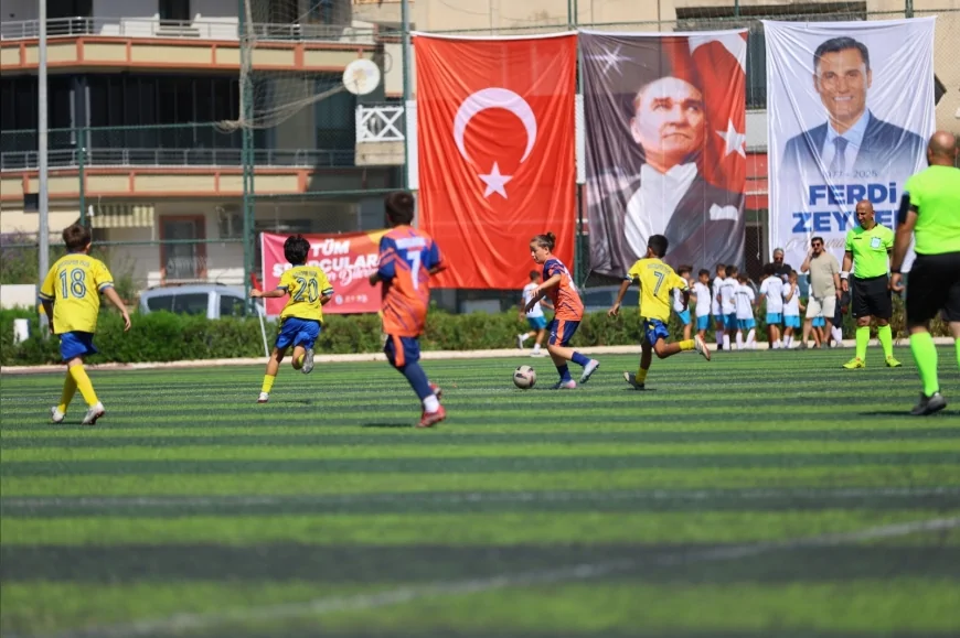 Efes Selçuk’ta ilk kez düzenlenen Ferdi Zeyrek Futbol Müsabakaları şampiyonu Göztepe oldu