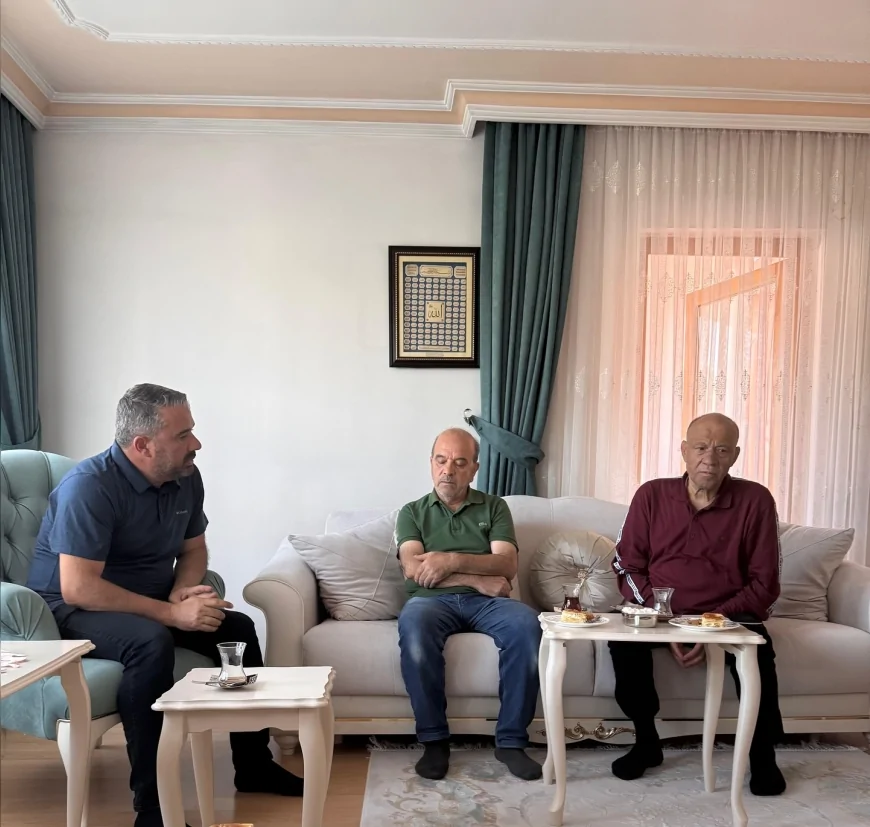 Pursaklar Belediye Başkanı Ertuğrul Çetin: "Zor günlerde bir arada olmak en büyük dayanışmadır"