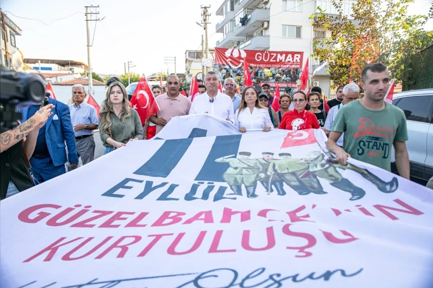 Güzelbahçe’nin kurtuluşunun 103. yılında Yalı Güzmar Market açıldı, kutlamalar ‘Sessiz Yürüyüş’le yapıldı