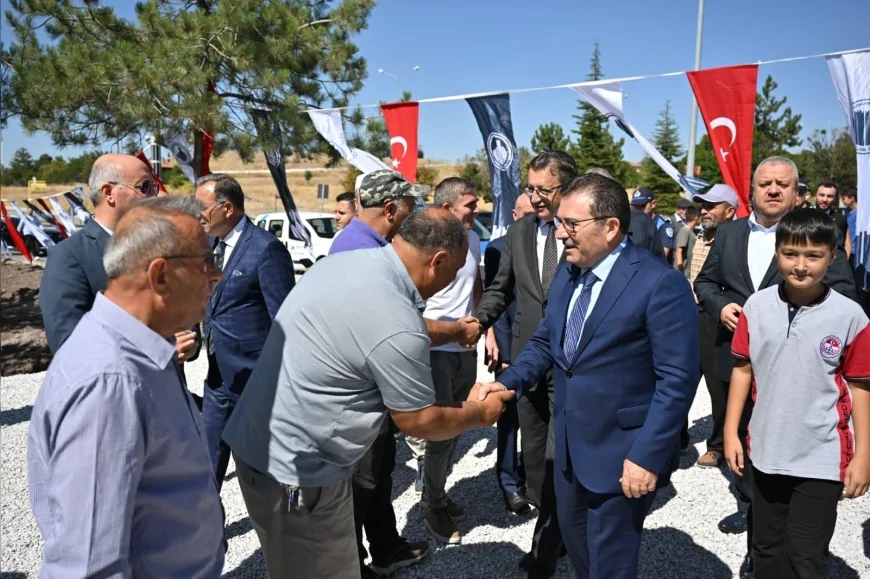 Altındağ Belediyesi Karacaören Mahallesi’nde bisiklet parkı, yürüyüş yolu ve kreş projesinin temelini attı