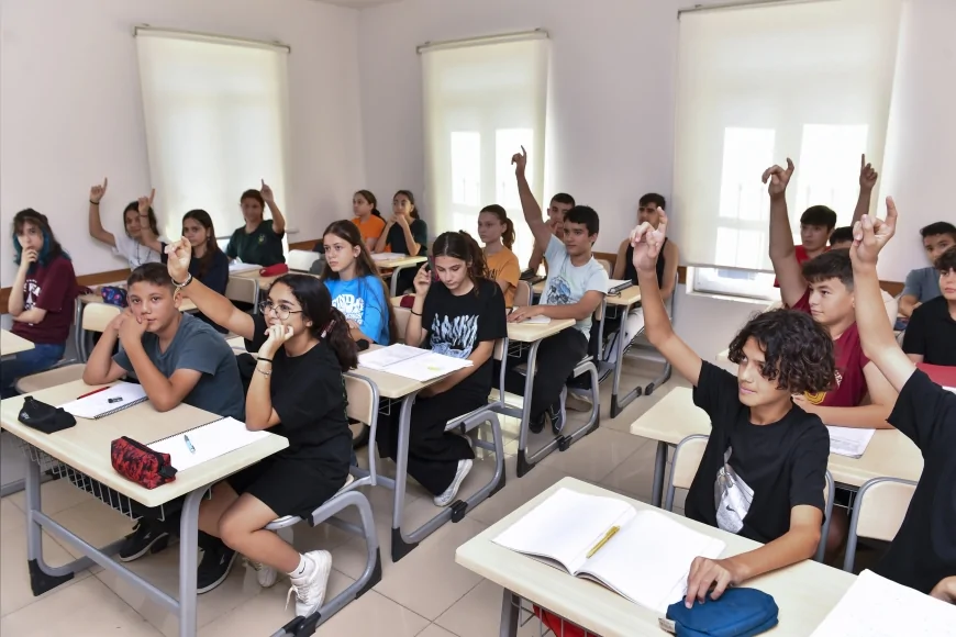 Mersin Büyükşehir Belediyesi’nin 32 kurs merkezinde yeni eğitim yılı başladı, 8 bin öğrenci ücretsiz destek alıyor
