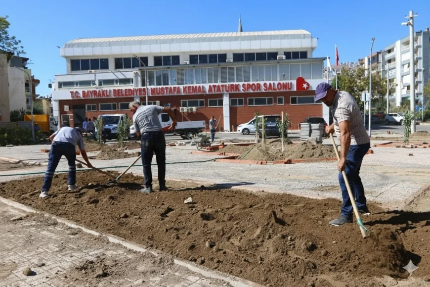 Bayraklı’da parklar baştan sona yenileniyor, güvenli ve modern alanlar oluşturuluyor