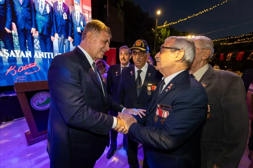 İzmir’de Gaziler Günü buluşması: Cemil Tugay, “Gazilerimiz her gün el üstünde tutulmayı hak ediyor”