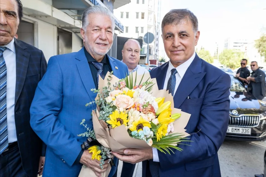İzmir Büyükşehir Belediye Başkanı Cemil Tugay: "Kentin sorunlarını iş birliğiyle daha kolay çözeceğiz"