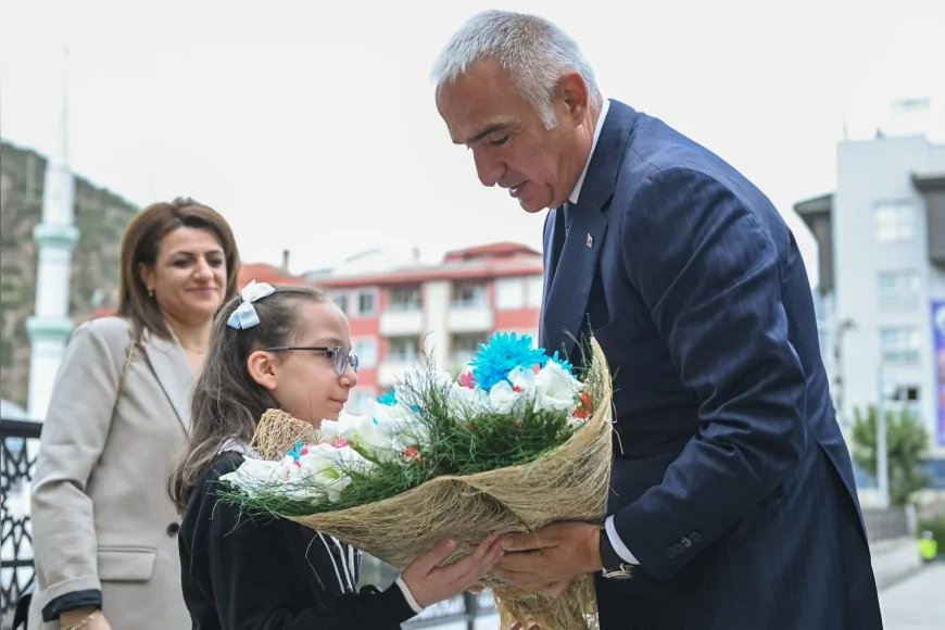 Bakan Mehmet Nuri Ersoy: "Satala Antik Kenti Geleceğe Miras Projemizle Gümüşhane’nin kültür-turizmine en güçlü katkıyı yapacak"