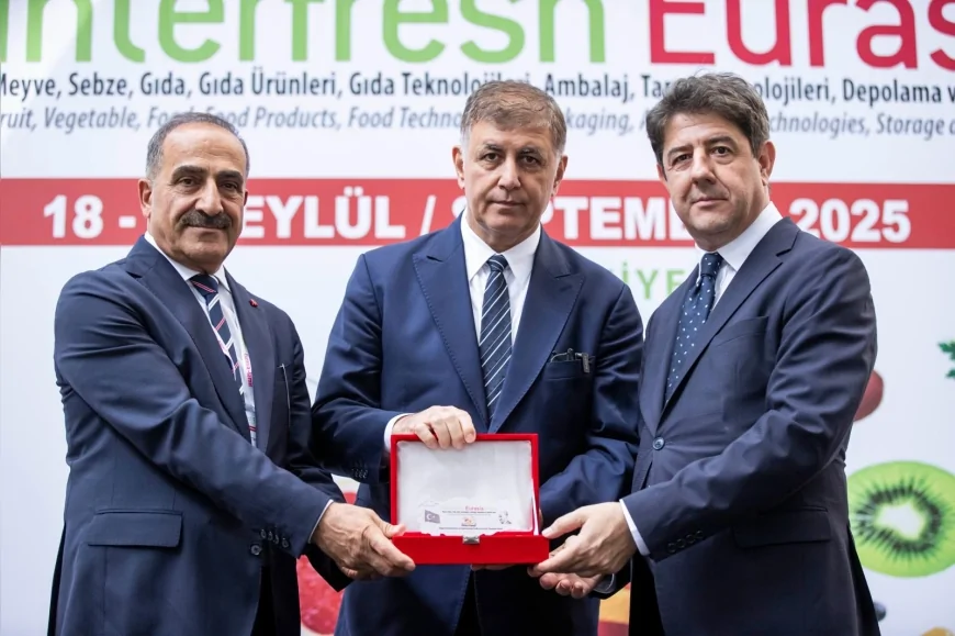 İzmir’de Interfresh Eurasia Fuarı başladı: 70’in üzerinde ülkeden alıcı bekleniyor