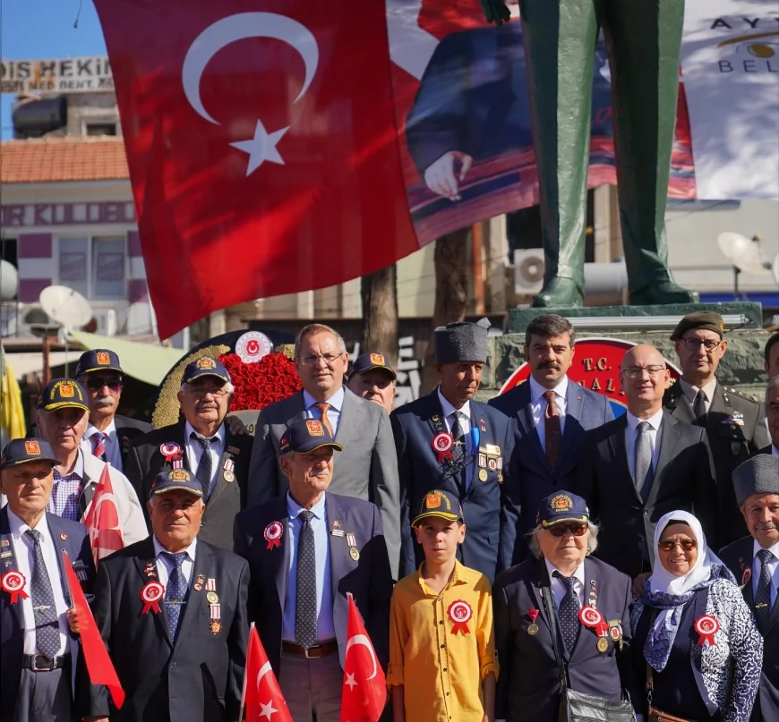 Ayvalık’ta 19 Eylül Gaziler Günü törenle kutlandı, Atatürk’e verilen Mareşallik rütbesi vurgulandı
