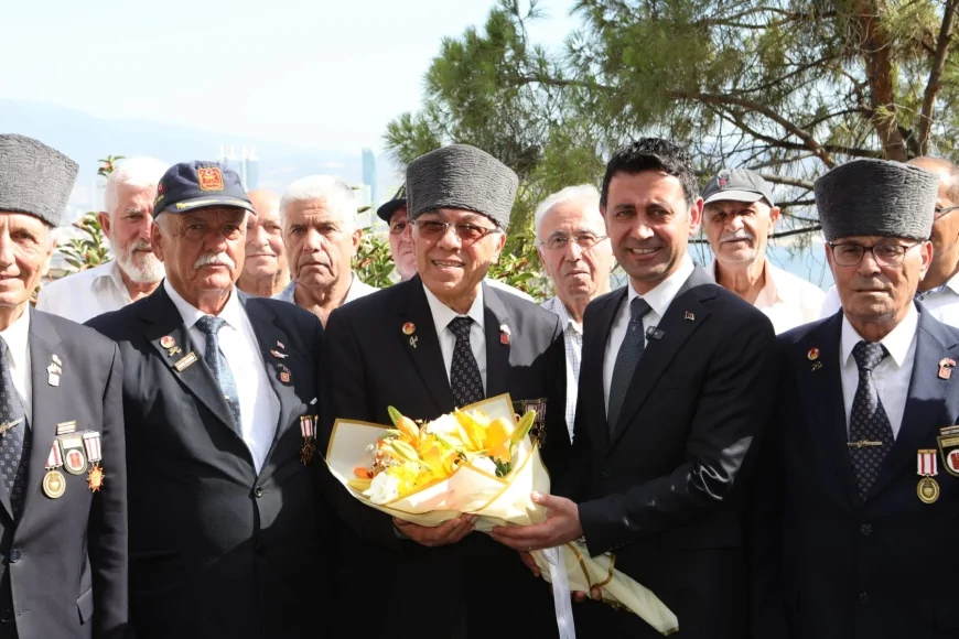 Bayraklı Belediye Başkanı İrfan Önal: "Gazilerimiz ve şehit aileleri başımızın tacıdır"
