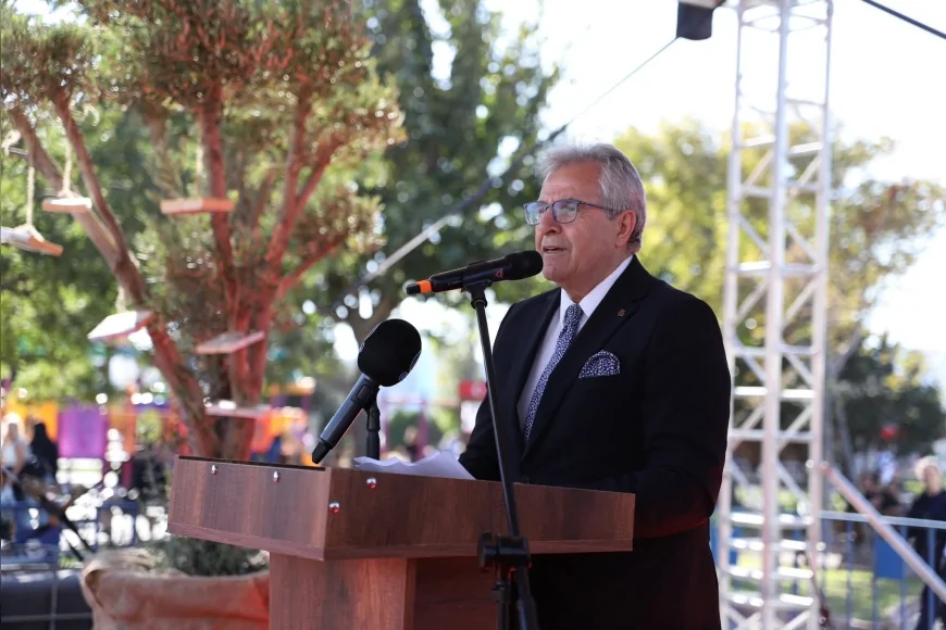 Bandırma Belediye Başkanı Dursun Mirza: “Okumak bir insanı, bir insan da dünyayı değiştirebilir”