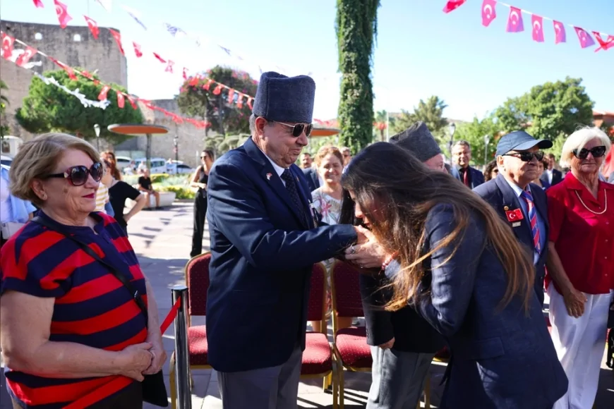 Çeşme Belediye Başkanı Lâl Denizli: "Gazilerimiz ve şehitlerimizin aileleri en kıymetli emanetlerimizdir"