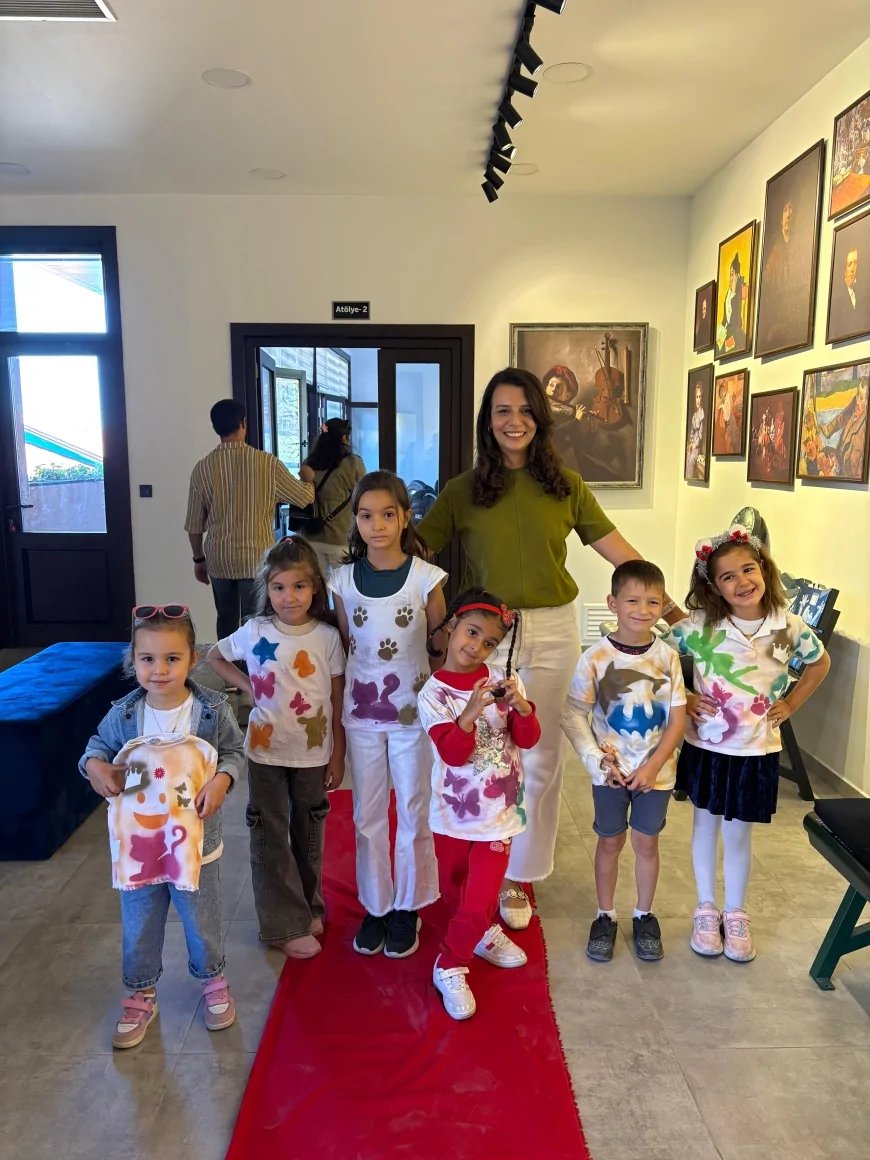 Eskişehir Sanat Sokağı’nda çocuklar için resim ve tişört tasarımı atölyeleri düzenlendi
