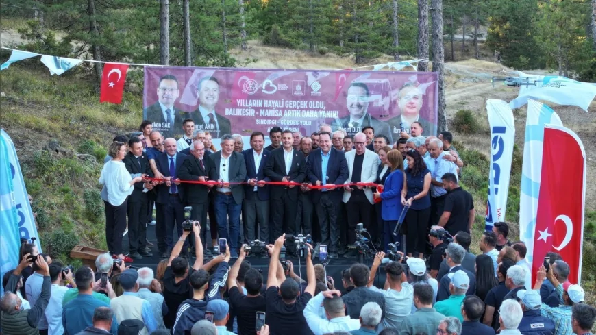 Gördes ve Sındırgı’yı bağlayan yol 4 belediyenin ortak çalışmasıyla yenilendi