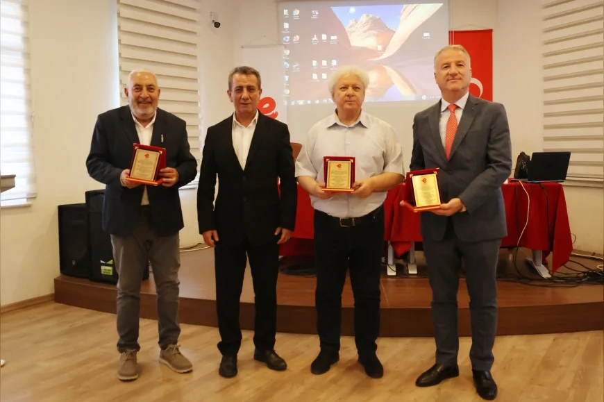 Yörük Ali Efe’nin torunu emekli Vali Kayhan Kavas: "Kuvayi Milliye ruhunun yaşatılması için Efeler Belediyesi önemli bir adım attı"