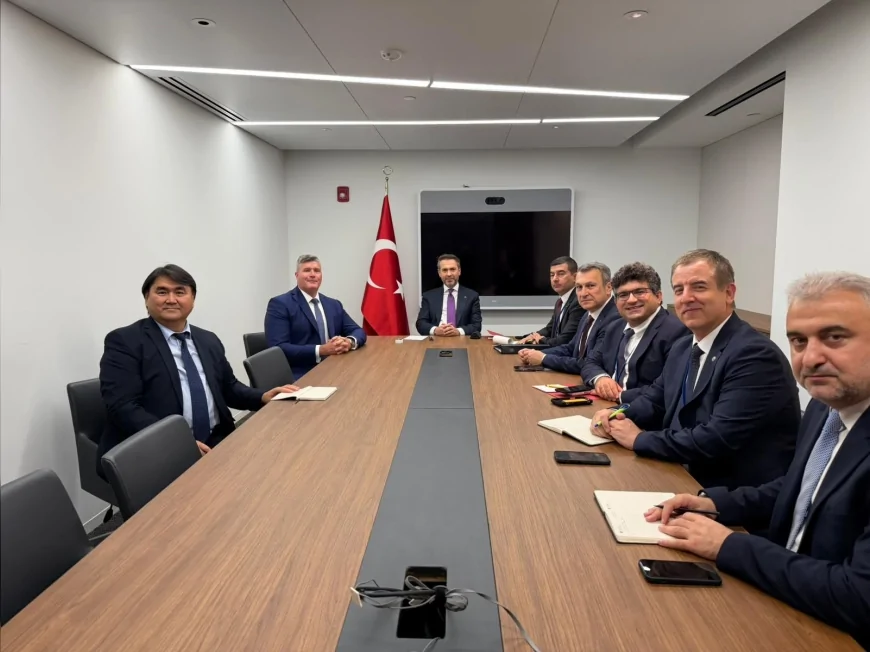 Alparslan Bayraktar New York’ta enerji diplomasisi kapsamında Dünya Bankası ve küresel şirketlerle görüştü