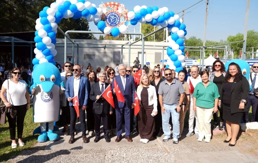 Ege Üniversitesi yeni akademik yılı şenlikle karşıladı, öğrenciler kampüsü coşkuyla doldurdu
