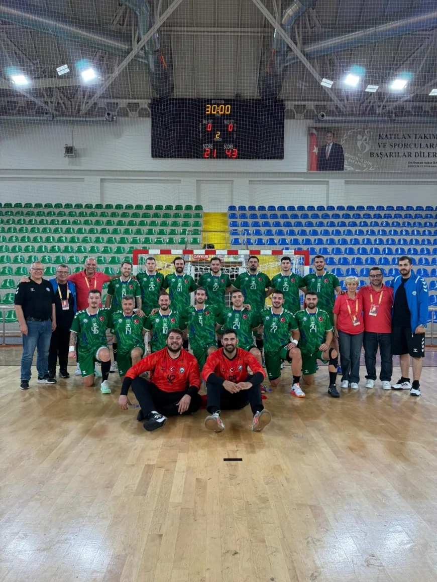 Nilüfer Belediyespor hentbolda Rize deplasmanında farklı kazanarak serisini sürdürdü